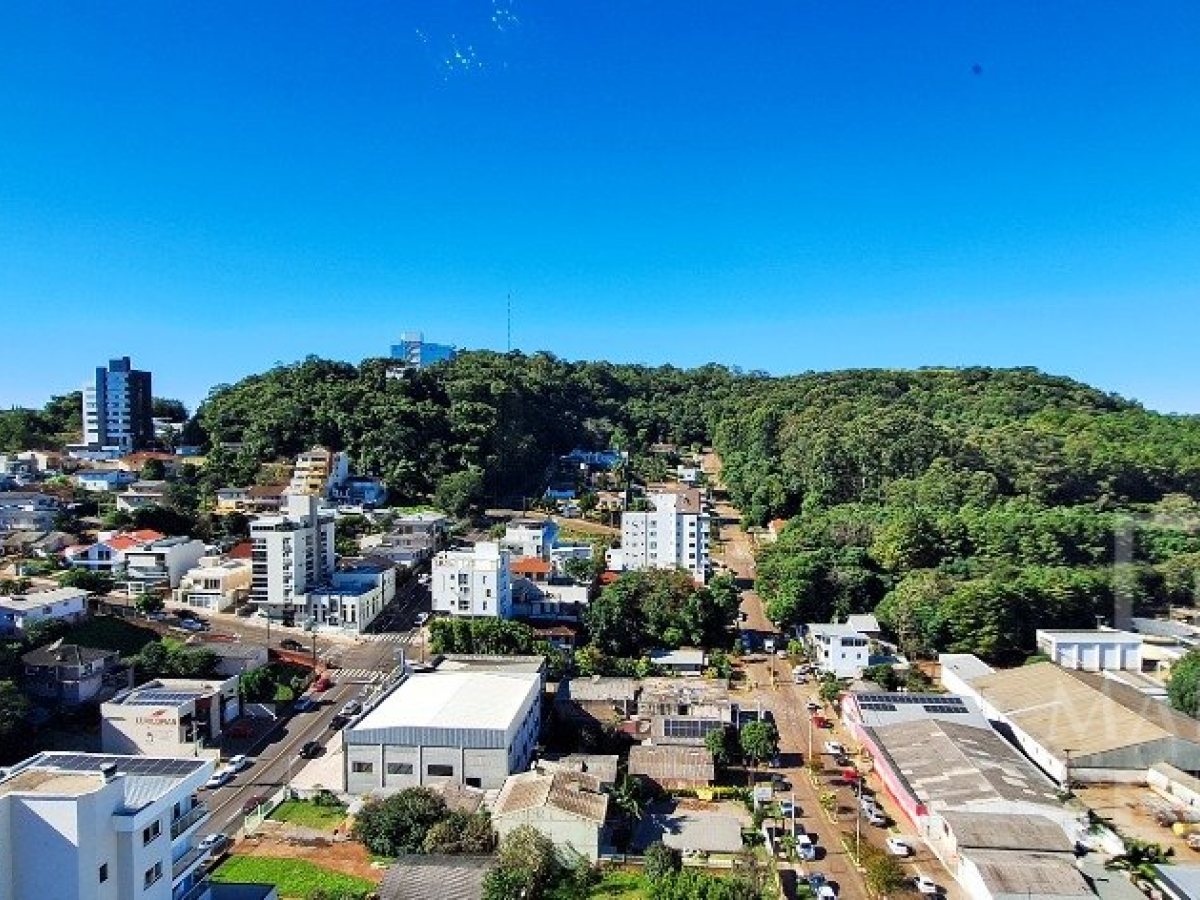 Apartamento com 133m², 3 dormitórios, Sim suíte, 2 vagas, no bairro Centro em Marau