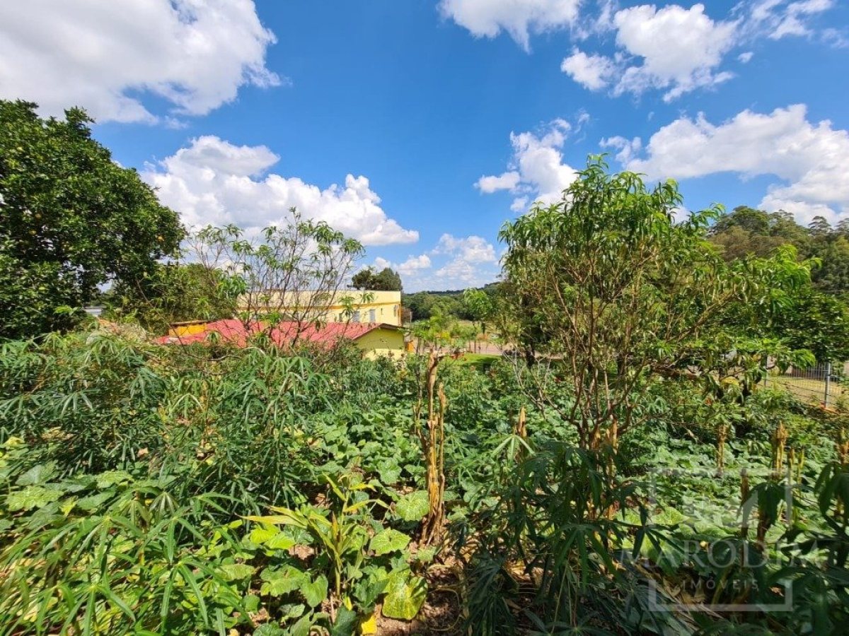 Casa com 300m², 3 dormitórios, Nao suíte, 3 vagas, no bairro Borges de Medeiros em Marau