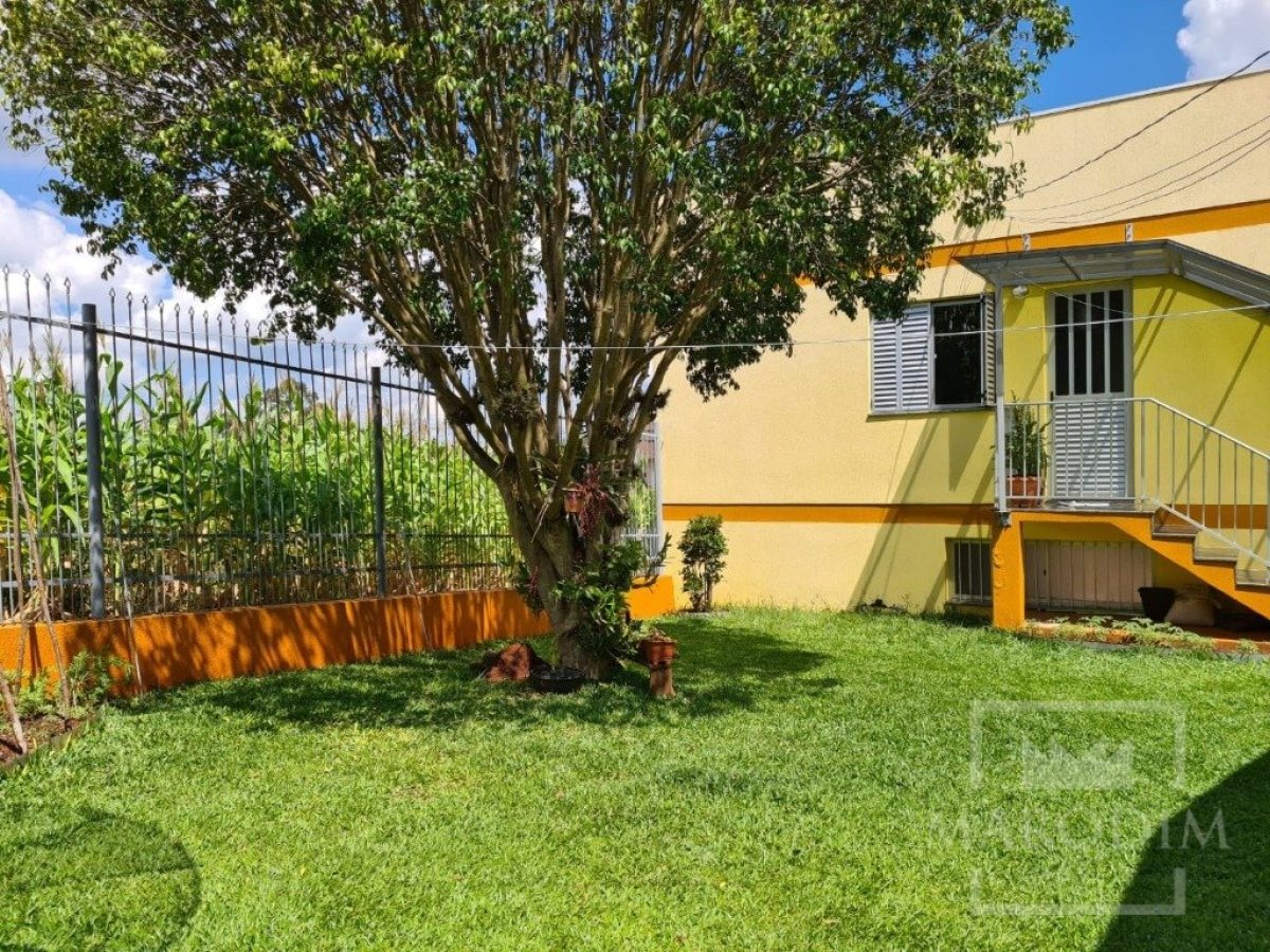 Casa com 300m², 3 dormitórios, Nao suíte, 3 vagas, no bairro Borges de Medeiros em Marau