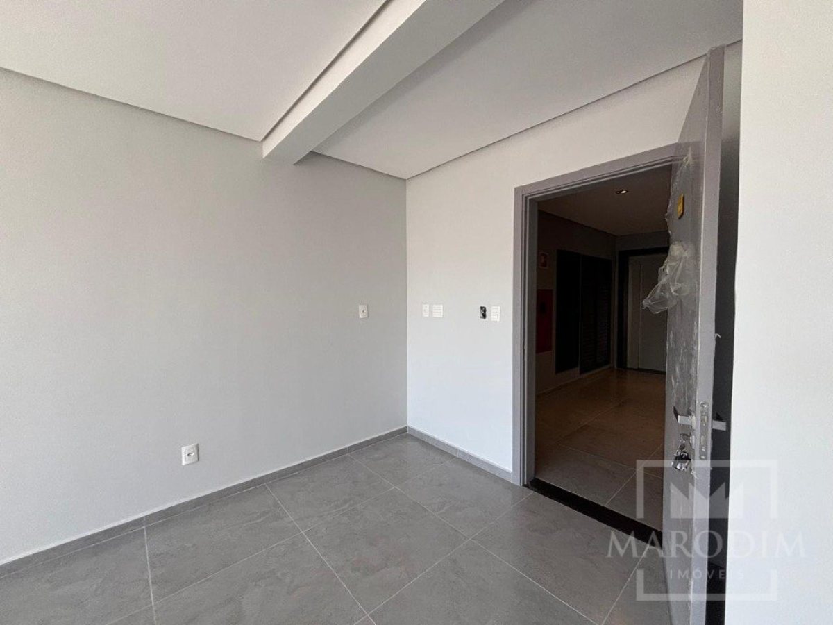Apartamento com 67m², 2 dormitórios, Nao suíte, 1 vaga, no bairro Centro em Marau