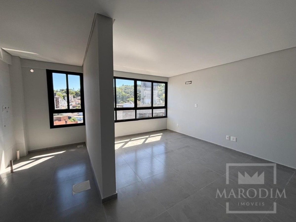 Apartamento com 67m², 2 dormitórios, Nao suíte, 1 vaga, no bairro Centro em Marau