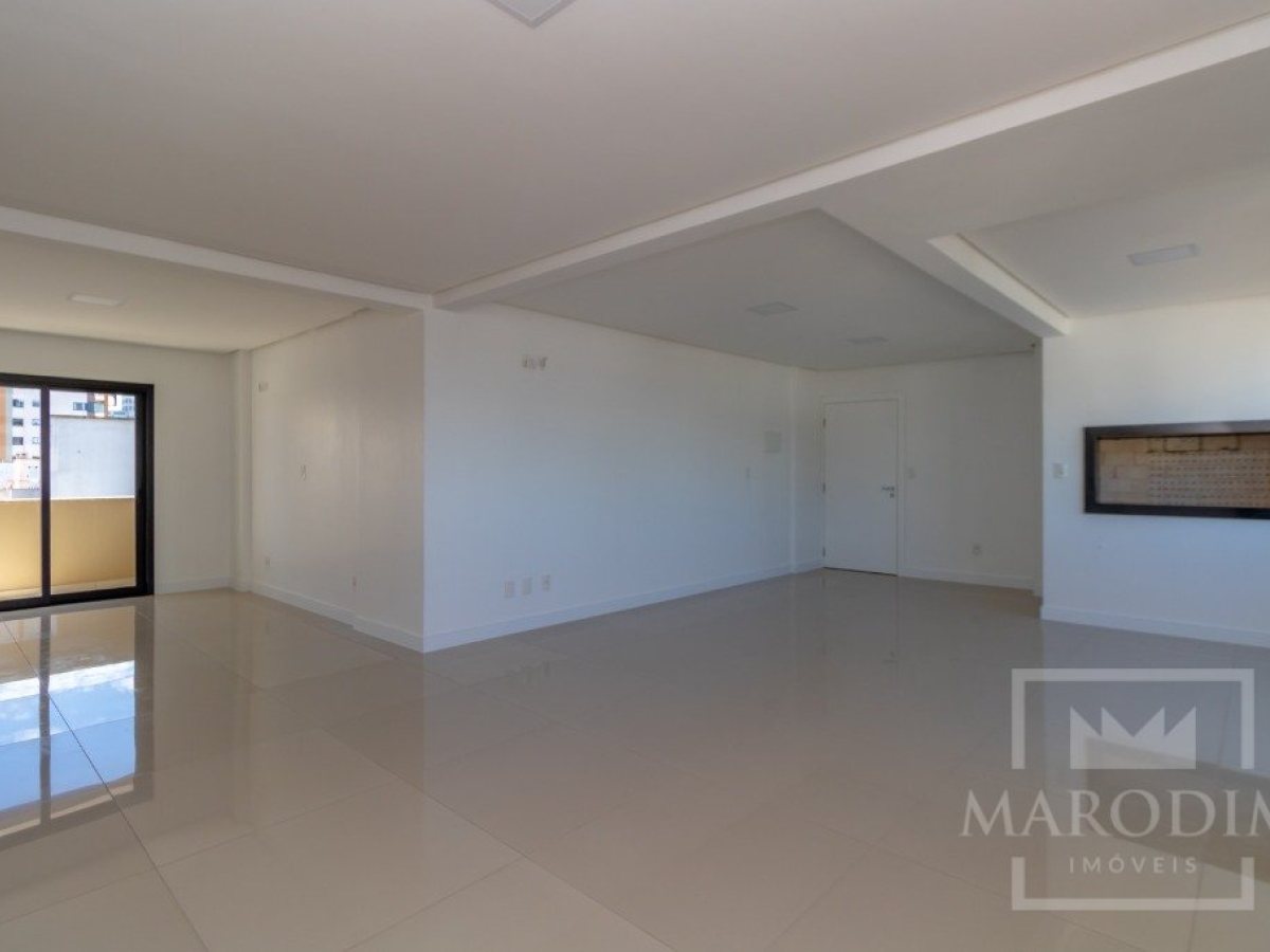 Apartamento com 109m², 2 dormitórios, Sim suíte, no bairro Centro em Marau