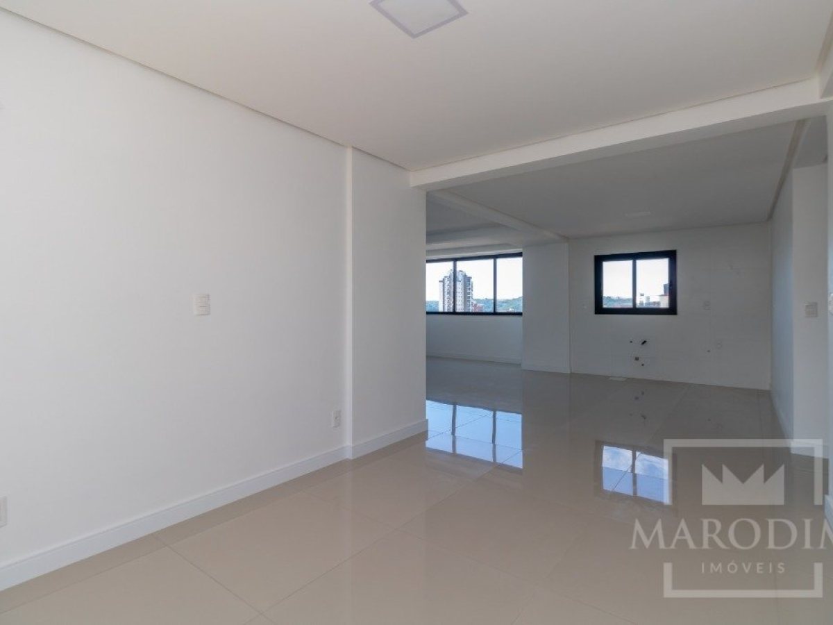 Apartamento com 109m², 2 dormitórios, Sim suíte, no bairro Centro em Marau
