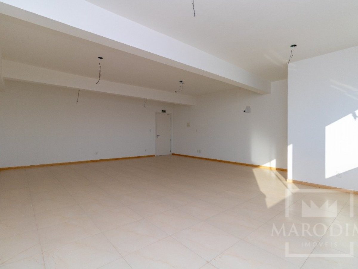 Salas/Conjuntos com 68m², Nao suíte, no bairro Centro em Marau