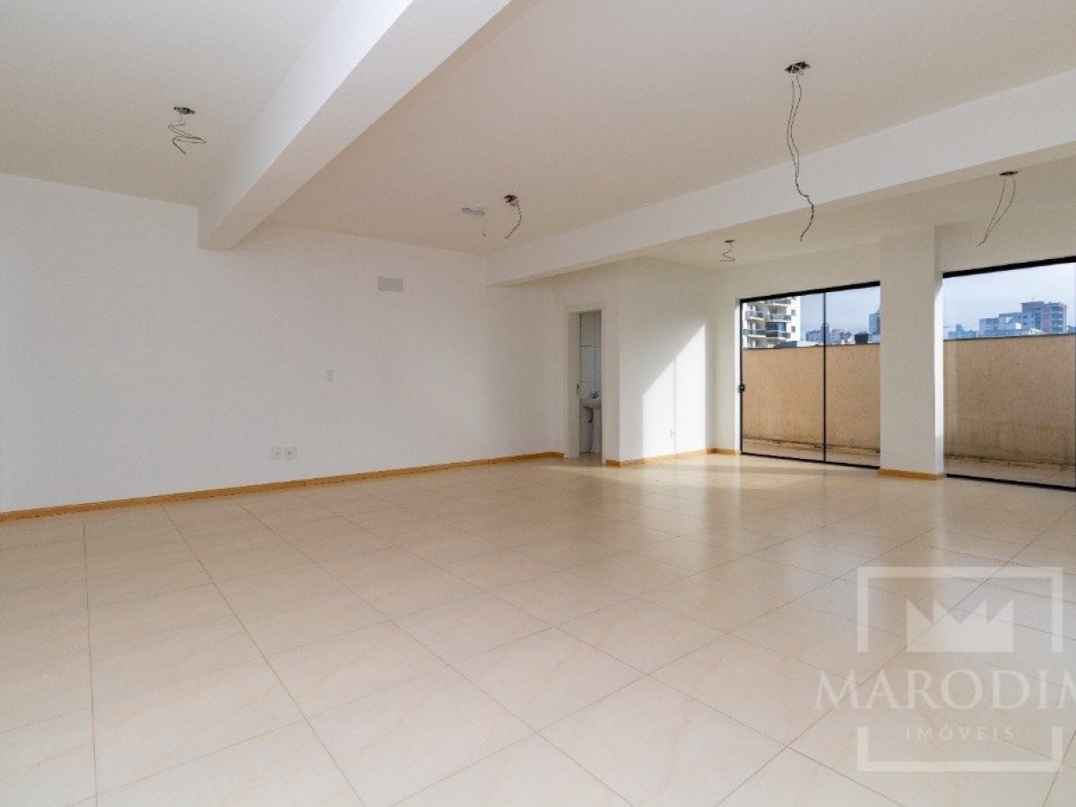 Salas/Conjuntos com 68m², Nao suíte, no bairro Centro em Marau