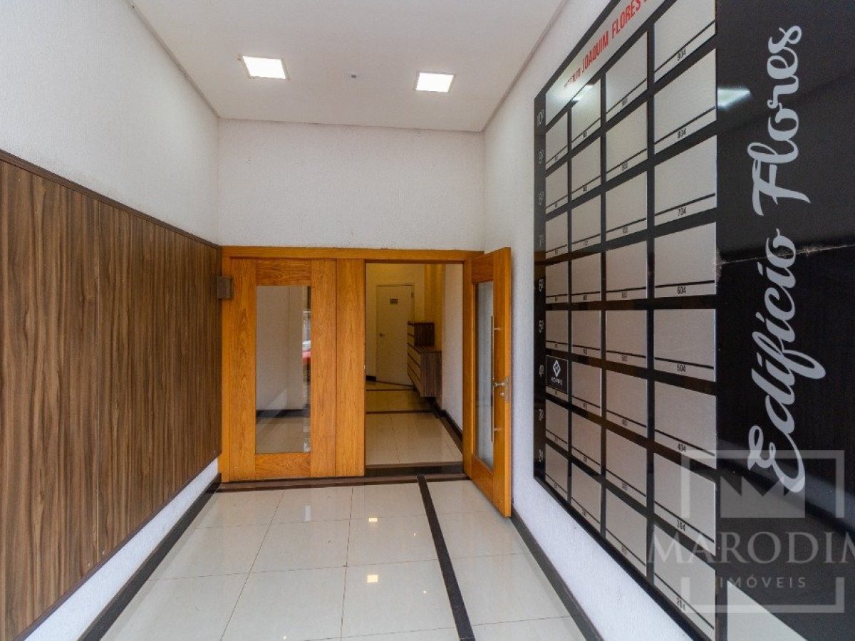 Salas/Conjuntos com 69m², Nao suíte, no bairro Centro em Marau