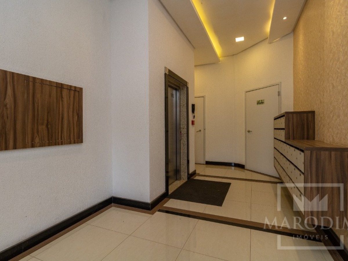 Salas/Conjuntos com 69m², Nao suíte, no bairro Centro em Marau