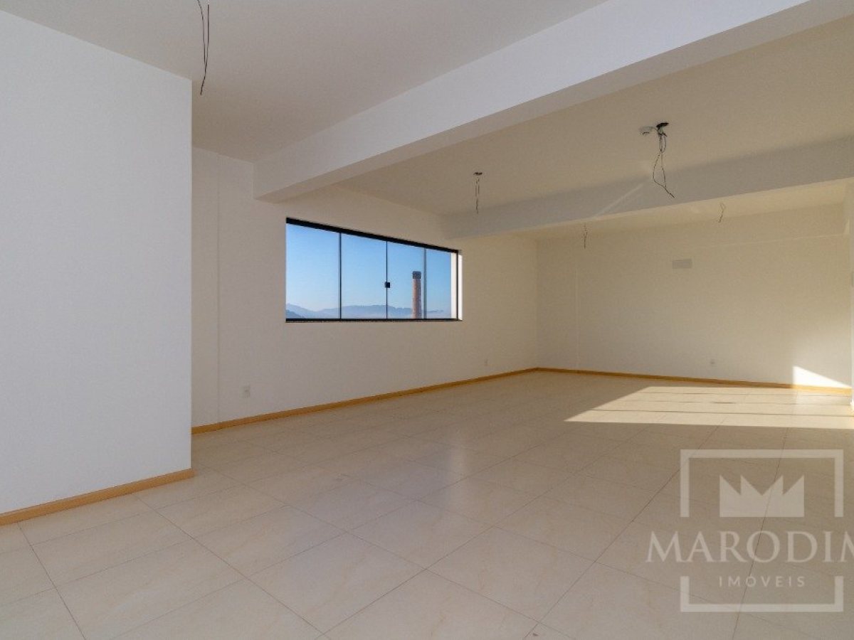 Salas/Conjuntos com 69m², Nao suíte, no bairro Centro em Marau