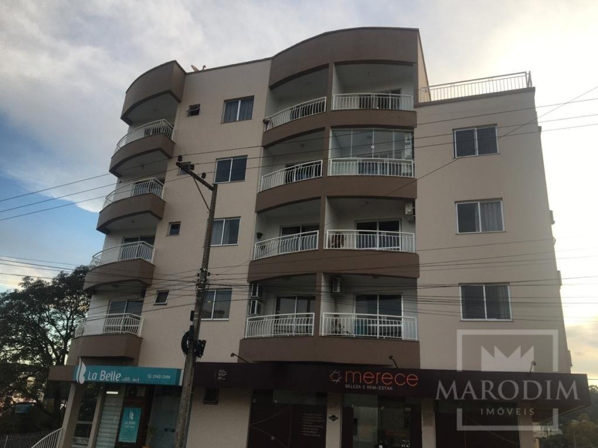 Cobertura com 292m², 3 dormitórios, Nao suíte, 1 vaga, no bairro Centro em Marau