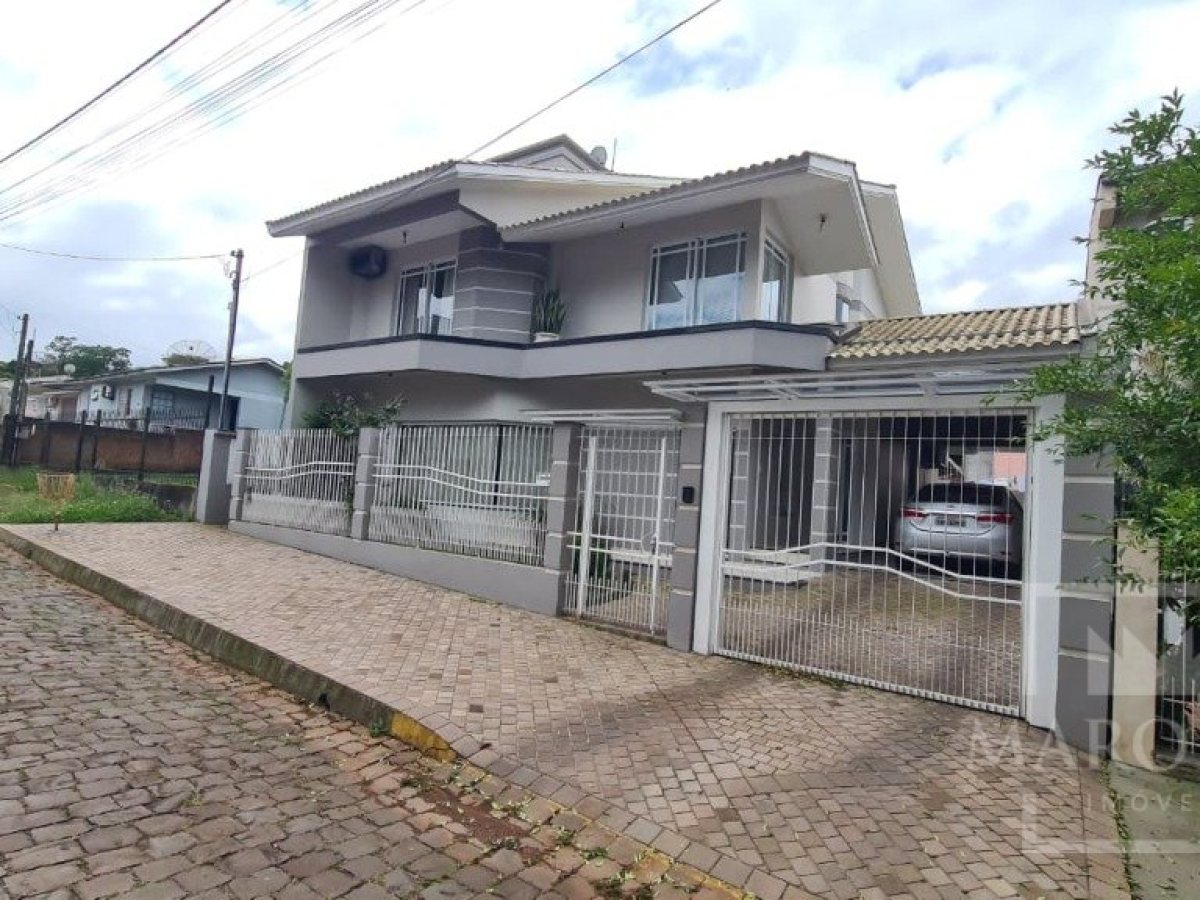 Casa com 270m², 3 dormitórios, Sim suíte, 2 vagas, no bairro Jardim  América em Marau