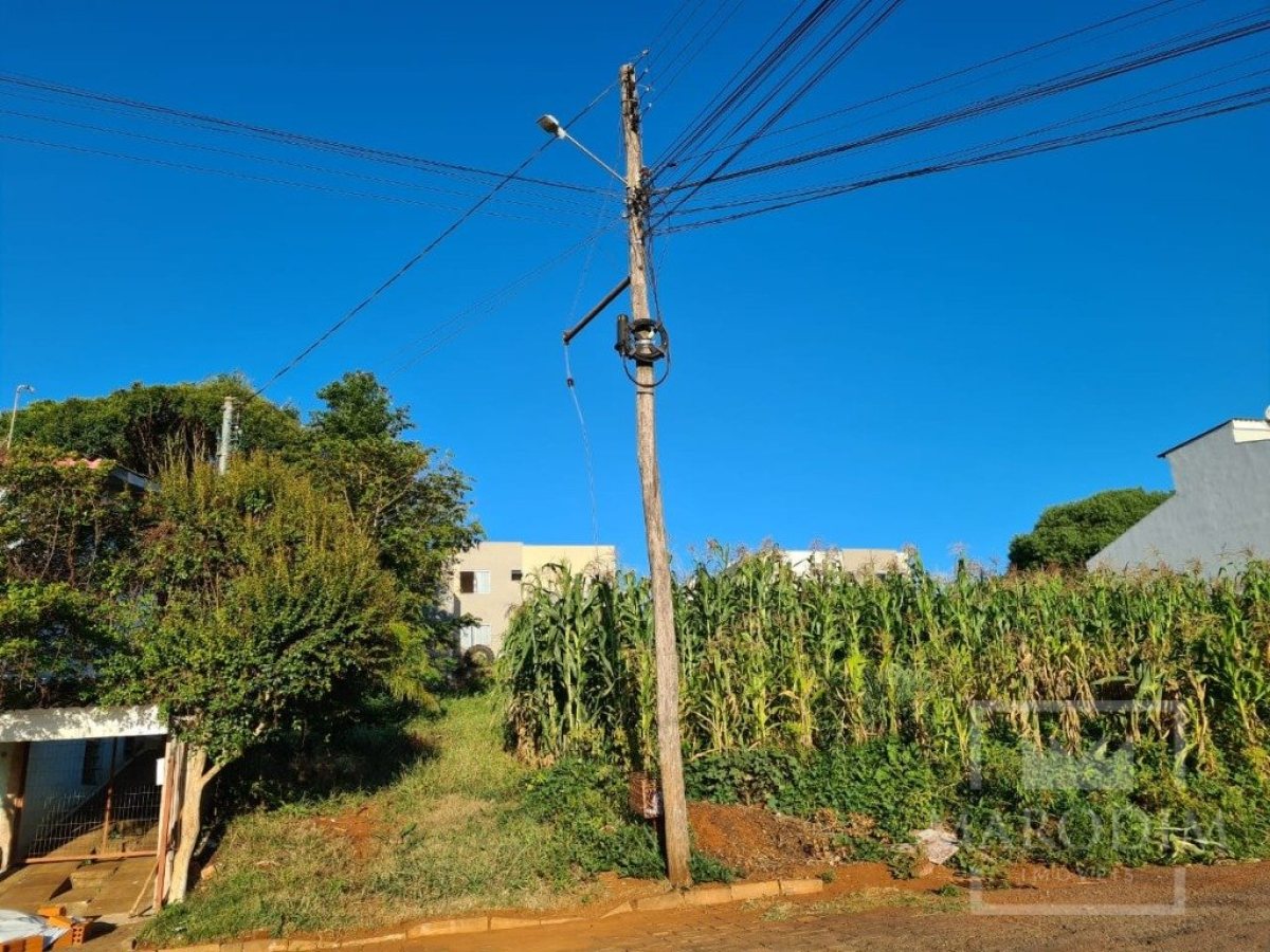 Terreno com 412m², Nao suíte, no bairro Jardim do Sol em Marau
