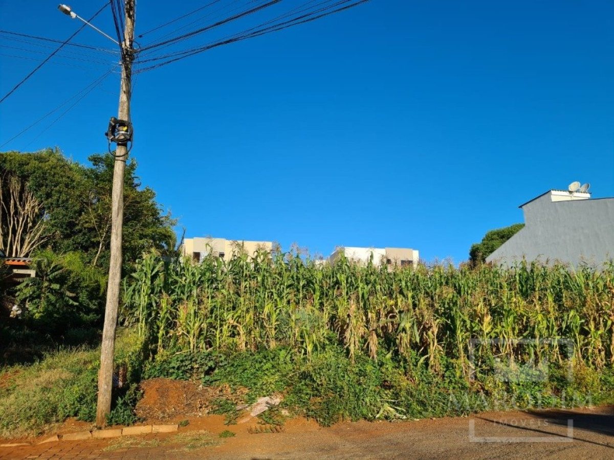 Terreno com 412m², Nao suíte, no bairro Jardim do Sol em Marau