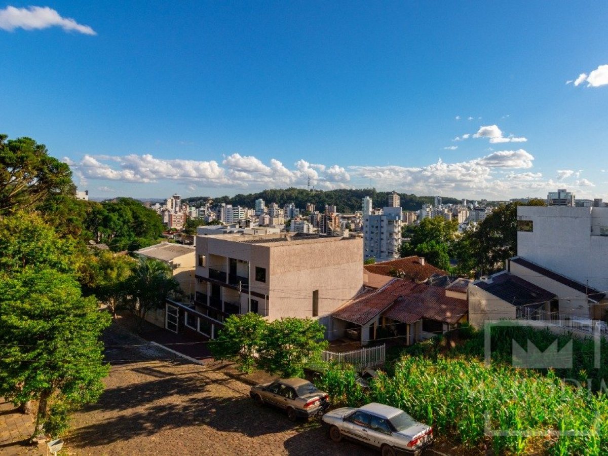 Apartamento com 111m², 3 dormitórios, Nao suíte, 1 vaga, no bairro Centro em Marau