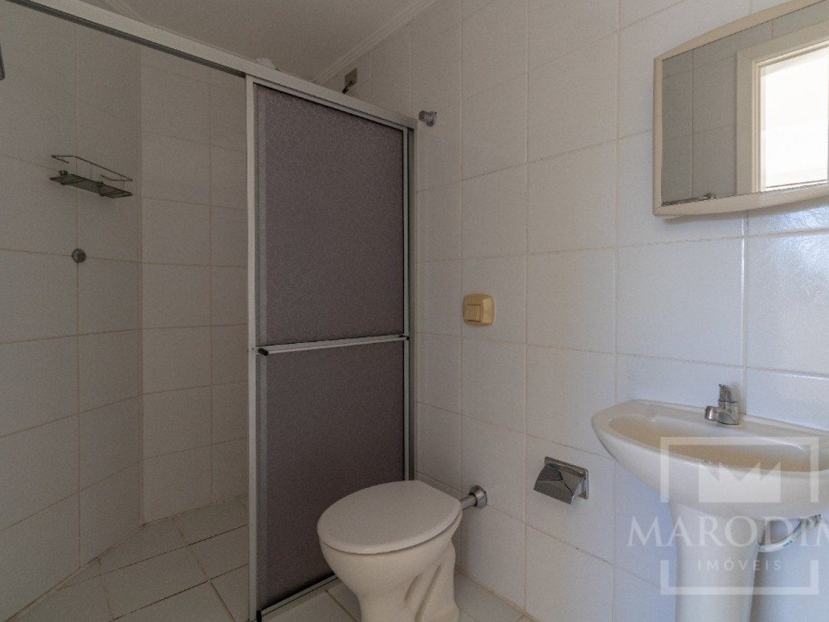 Apartamento com 111m², 3 dormitórios, Nao suíte, 1 vaga, no bairro Centro em Marau