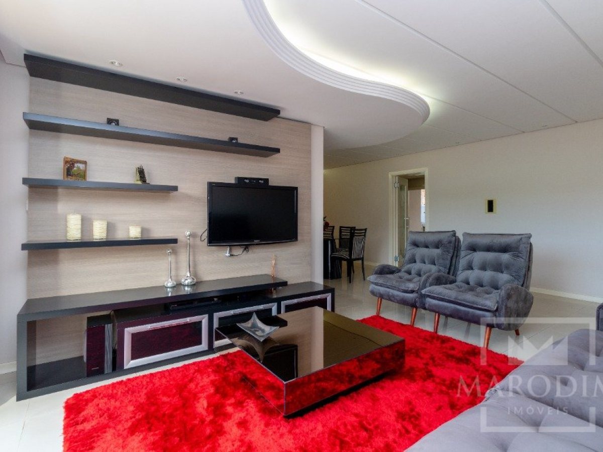 Cobertura com 540m², 3 dormitórios, Sim suíte, 4 vagas, no bairro Loteamento Girardi em Marau