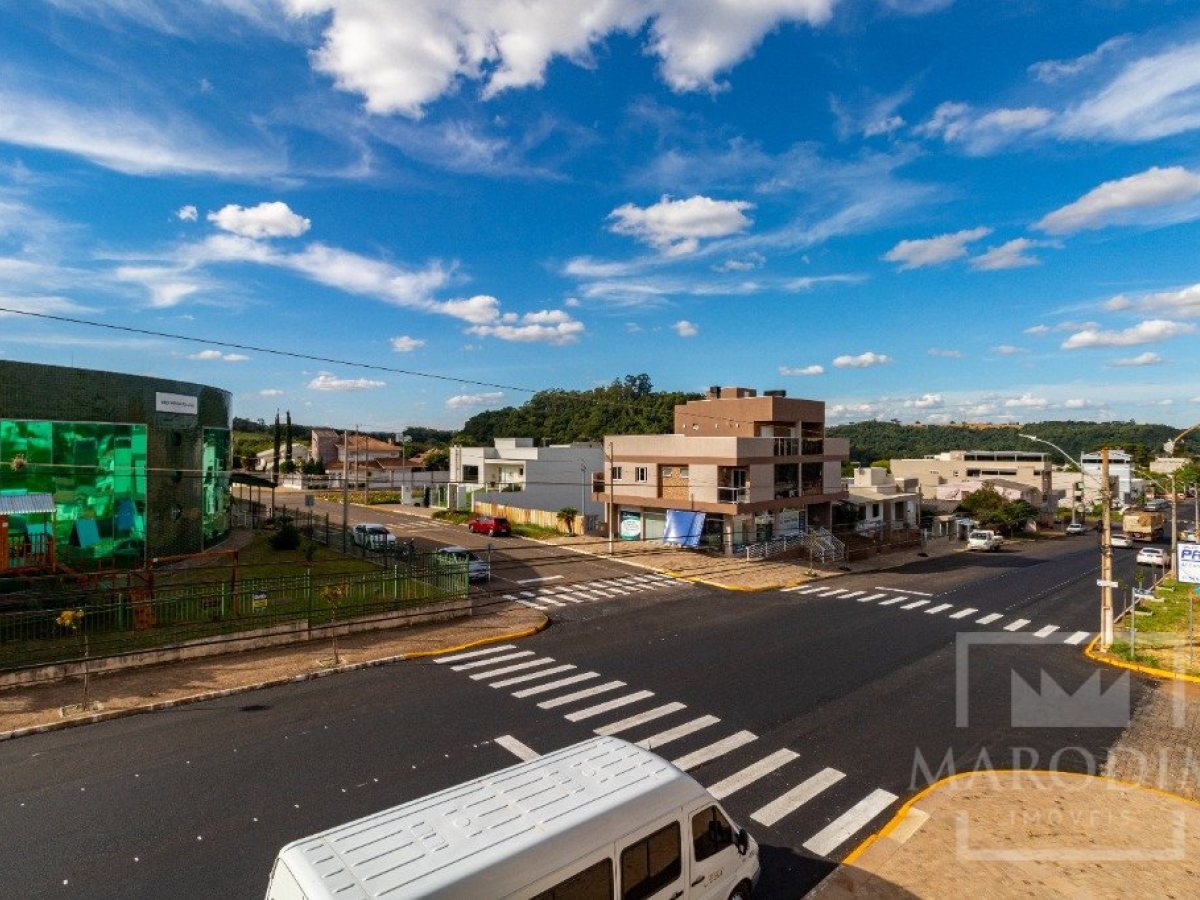 Cobertura com 540m², 3 dormitórios, Sim suíte, 4 vagas, no bairro Loteamento Girardi em Marau