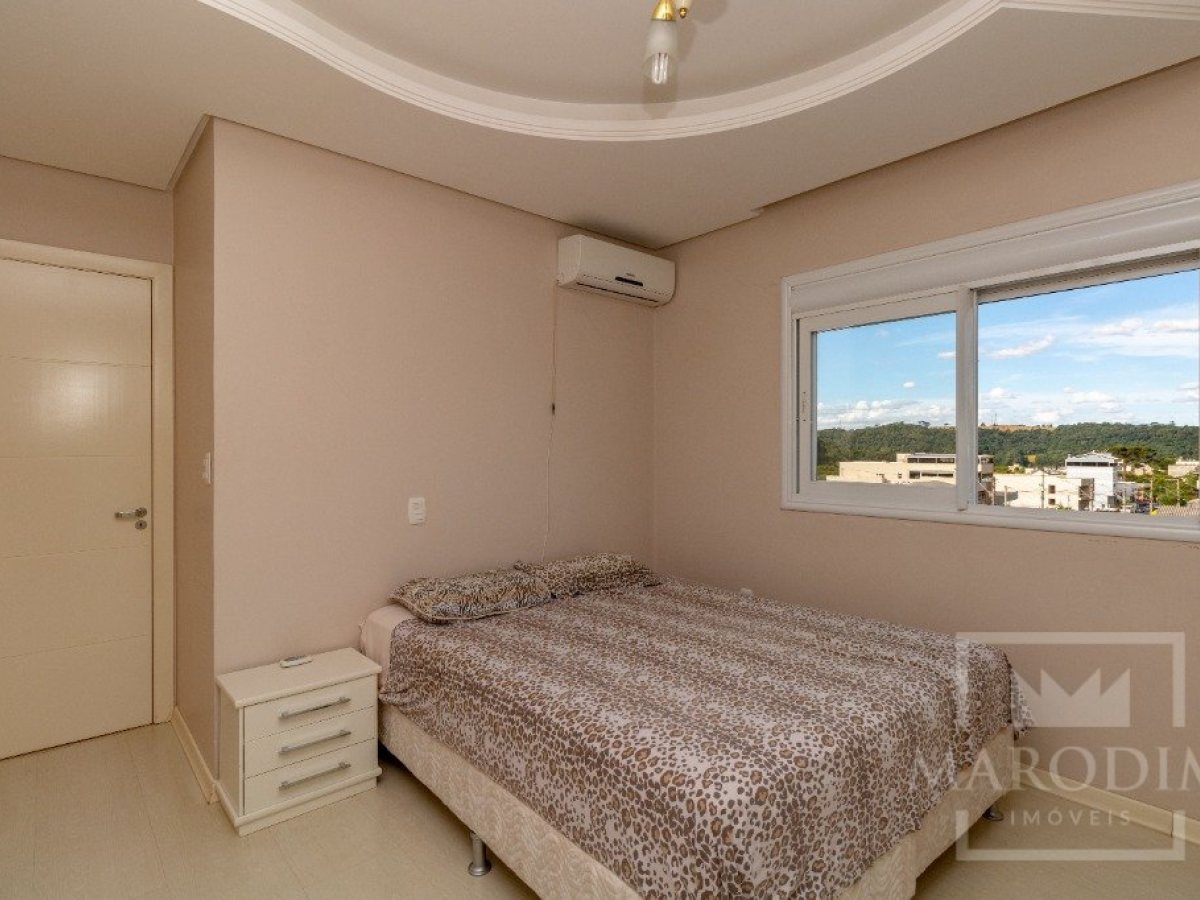 Cobertura com 540m², 3 dormitórios, Sim suíte, 4 vagas, no bairro Loteamento Girardi em Marau