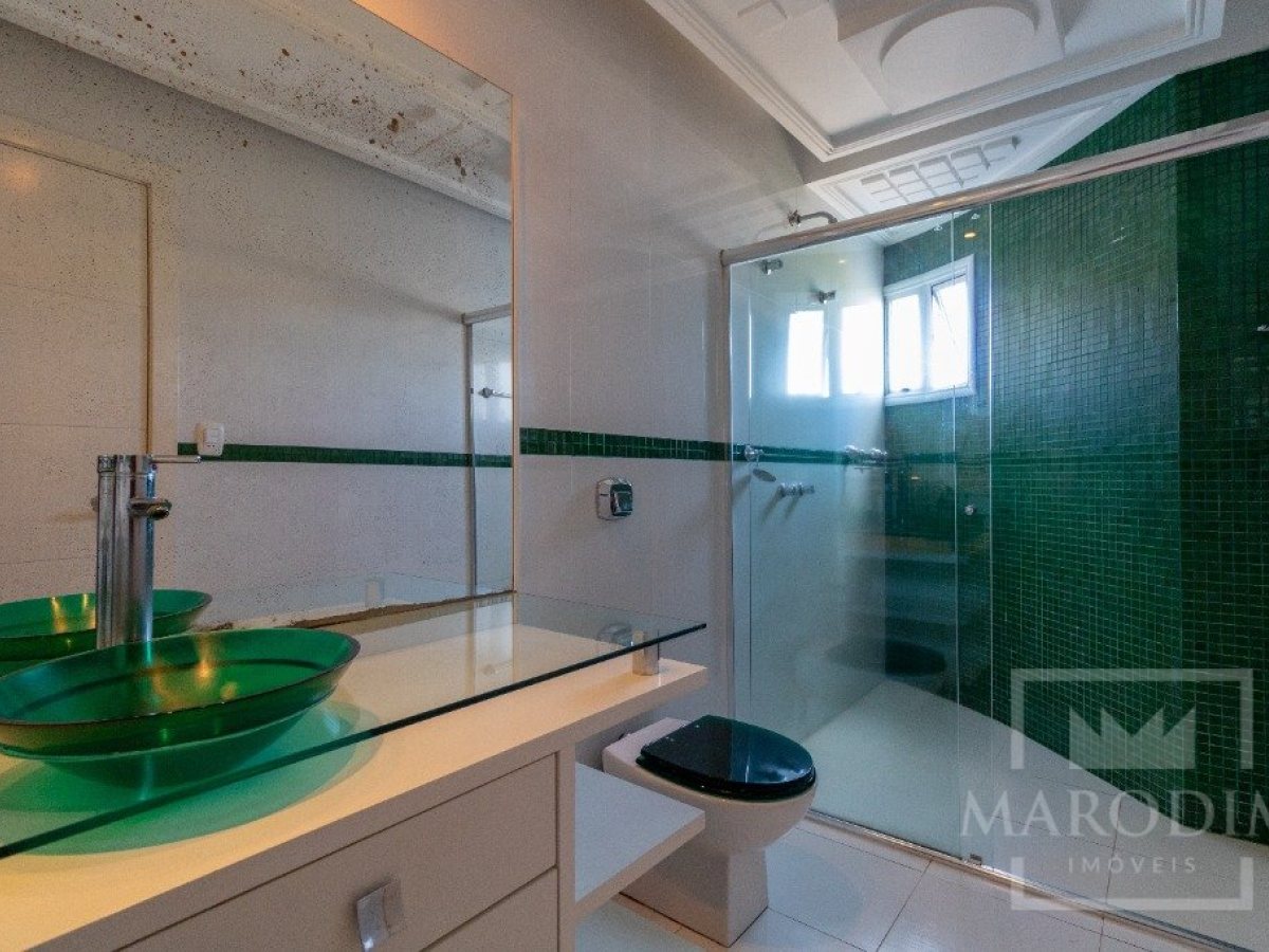 Cobertura com 540m², 3 dormitórios, Sim suíte, 4 vagas, no bairro Loteamento Girardi em Marau