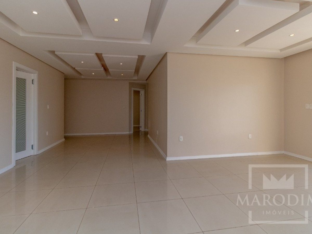 Cobertura com 540m², 3 dormitórios, Sim suíte, 4 vagas, no bairro Loteamento Girardi em Marau