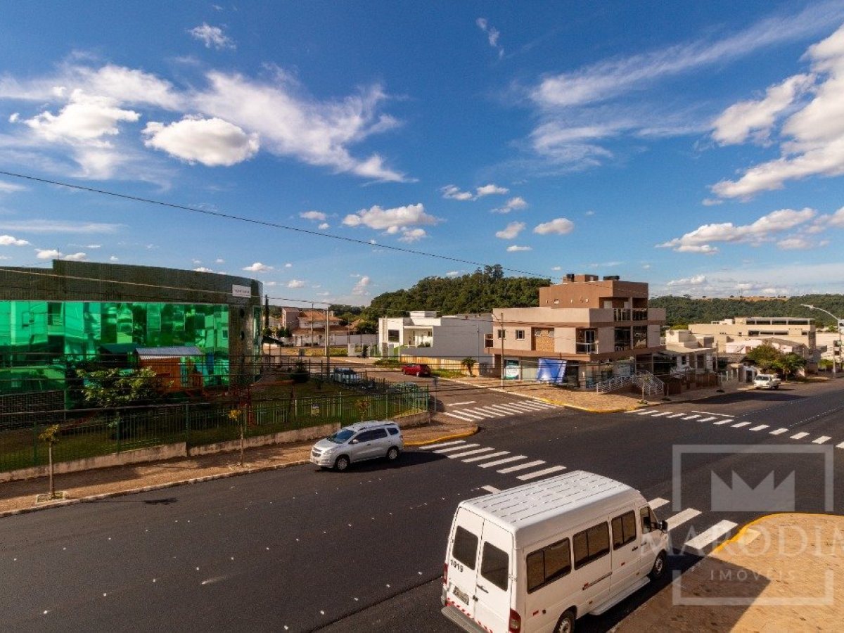 Cobertura com 540m², 3 dormitórios, Sim suíte, 4 vagas, no bairro Loteamento Girardi em Marau