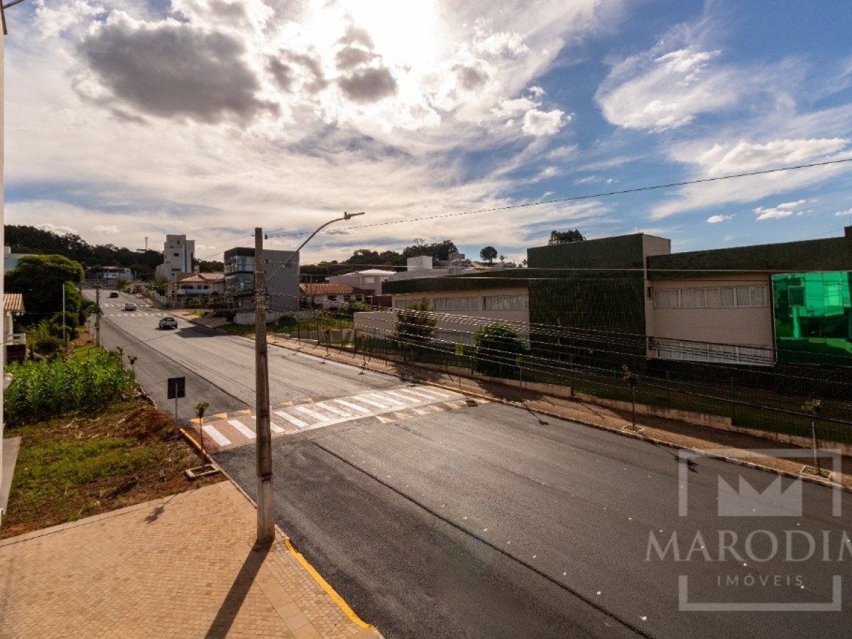 Cobertura com 540m², 3 dormitórios, Sim suíte, 4 vagas, no bairro Loteamento Girardi em Marau