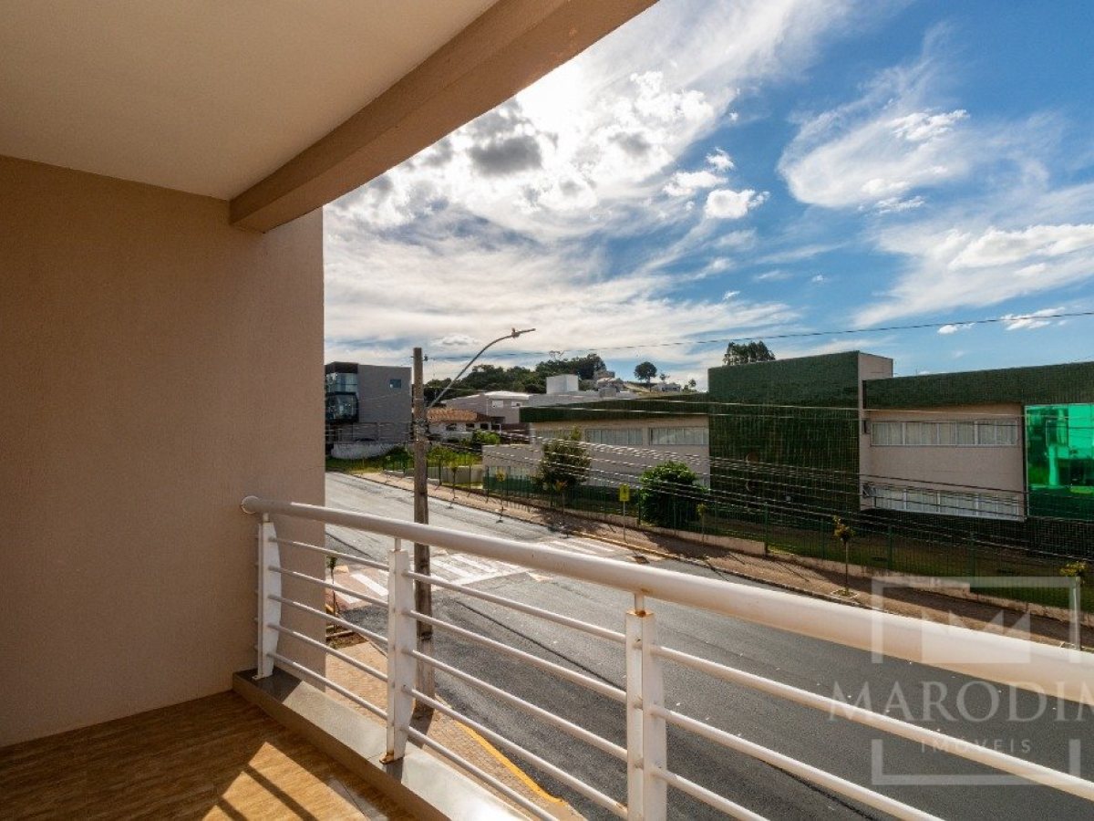 Cobertura com 540m², 3 dormitórios, Sim suíte, 4 vagas, no bairro Loteamento Girardi em Marau