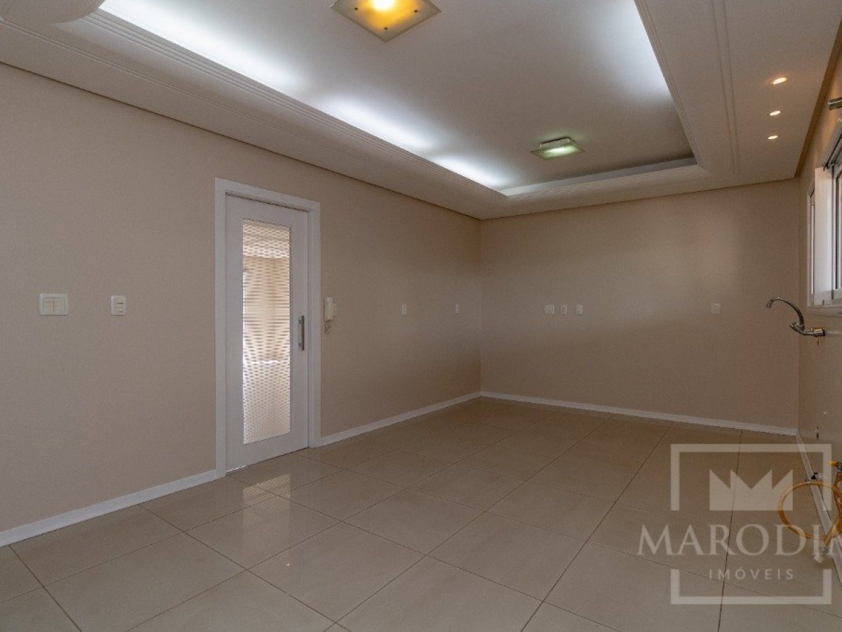 Cobertura com 540m², 3 dormitórios, Sim suíte, 4 vagas, no bairro Loteamento Girardi em Marau