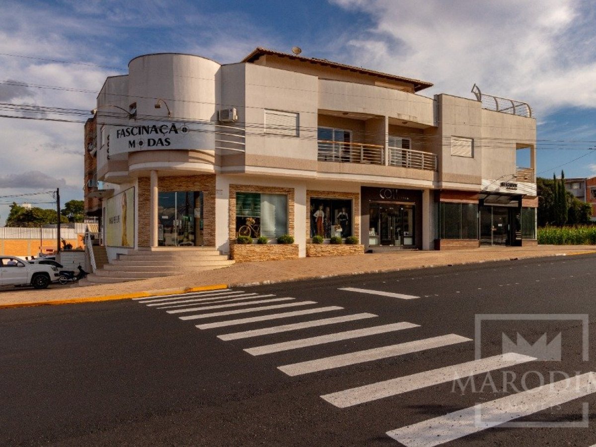 Cobertura com 540m², 3 dormitórios, Sim suíte, 4 vagas, no bairro Loteamento Girardi em Marau