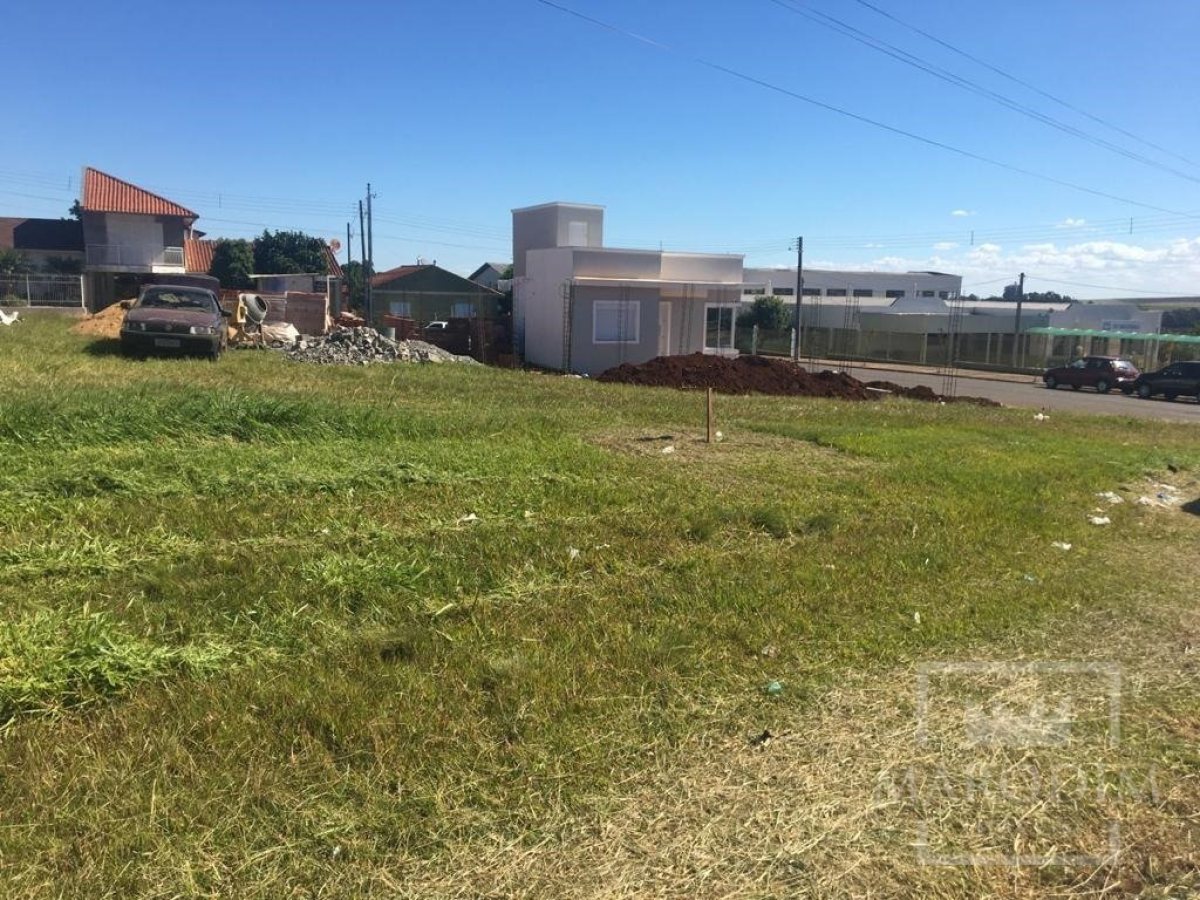 Terreno com 358m², Nao suíte, no bairro Frei Adelar em Marau