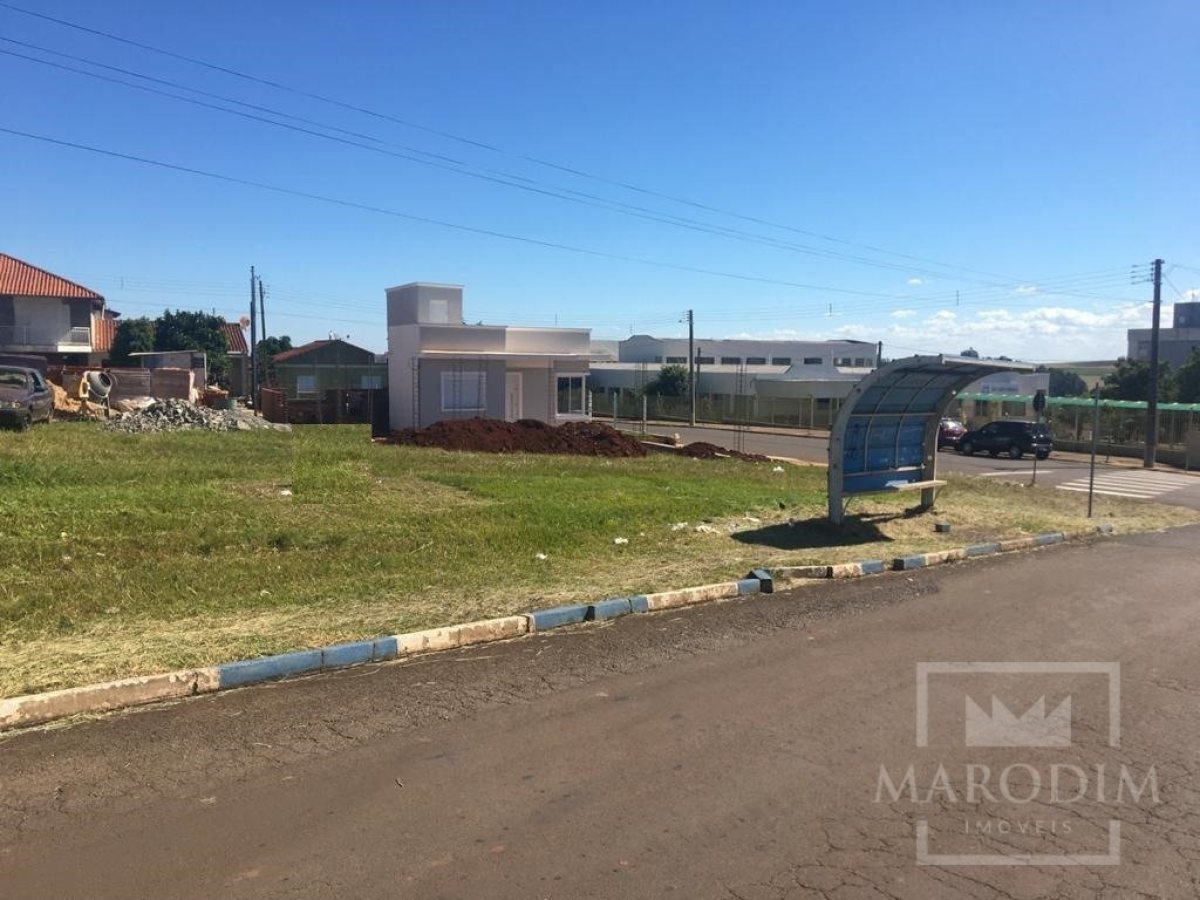 Terreno com 358m², Nao suíte, no bairro Frei Adelar em Marau