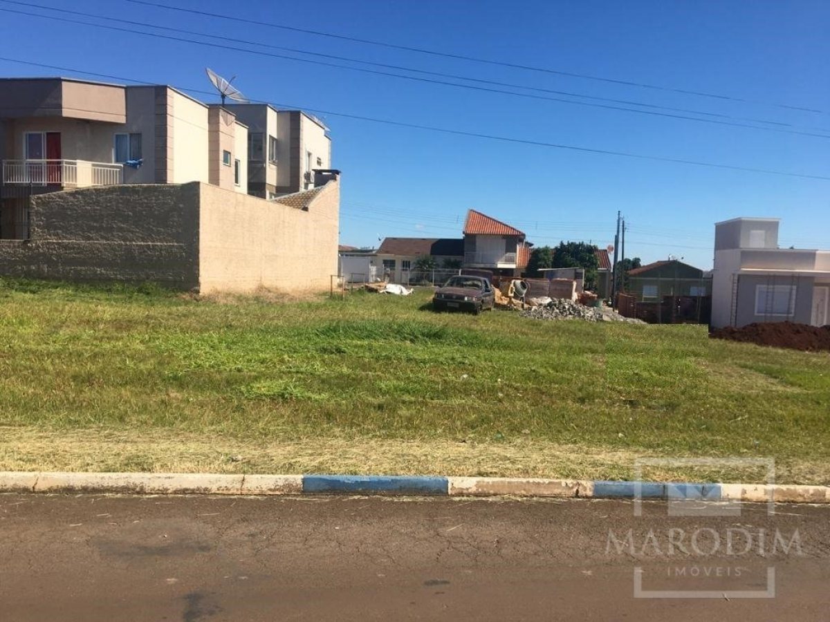 Terreno com 358m², Nao suíte, no bairro Frei Adelar em Marau