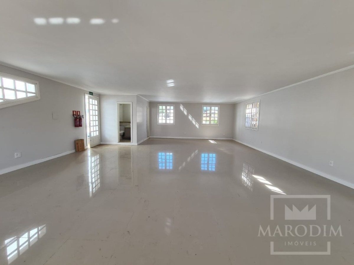 Salas/Conjuntos com 120m², Nao suíte, no bairro Centro em Marau