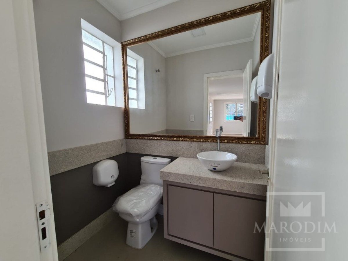 Salas/Conjuntos com 120m², Nao suíte, no bairro Centro em Marau