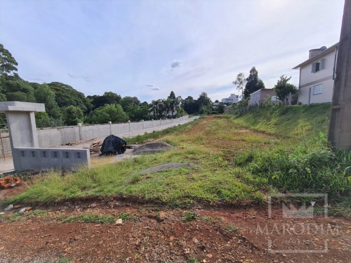 Terreno com 323m², Nao suíte, no bairro Jardim do Sol em Marau