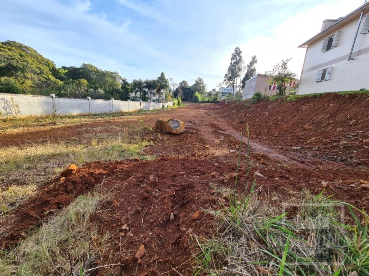 Terreno com 323m², Nao suíte, no bairro Jardim do Sol em Marau