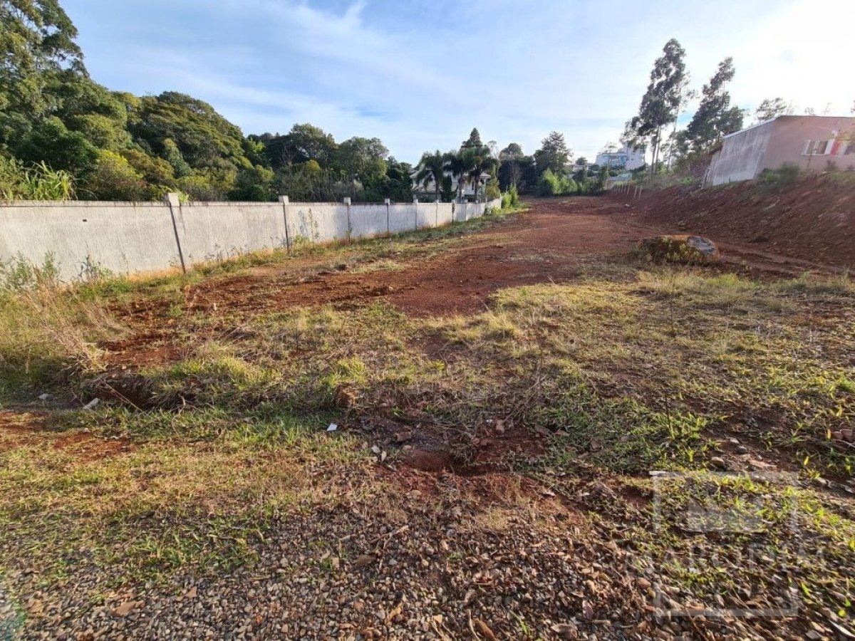 Terreno com 323m², Nao suíte, no bairro Jardim do Sol em Marau