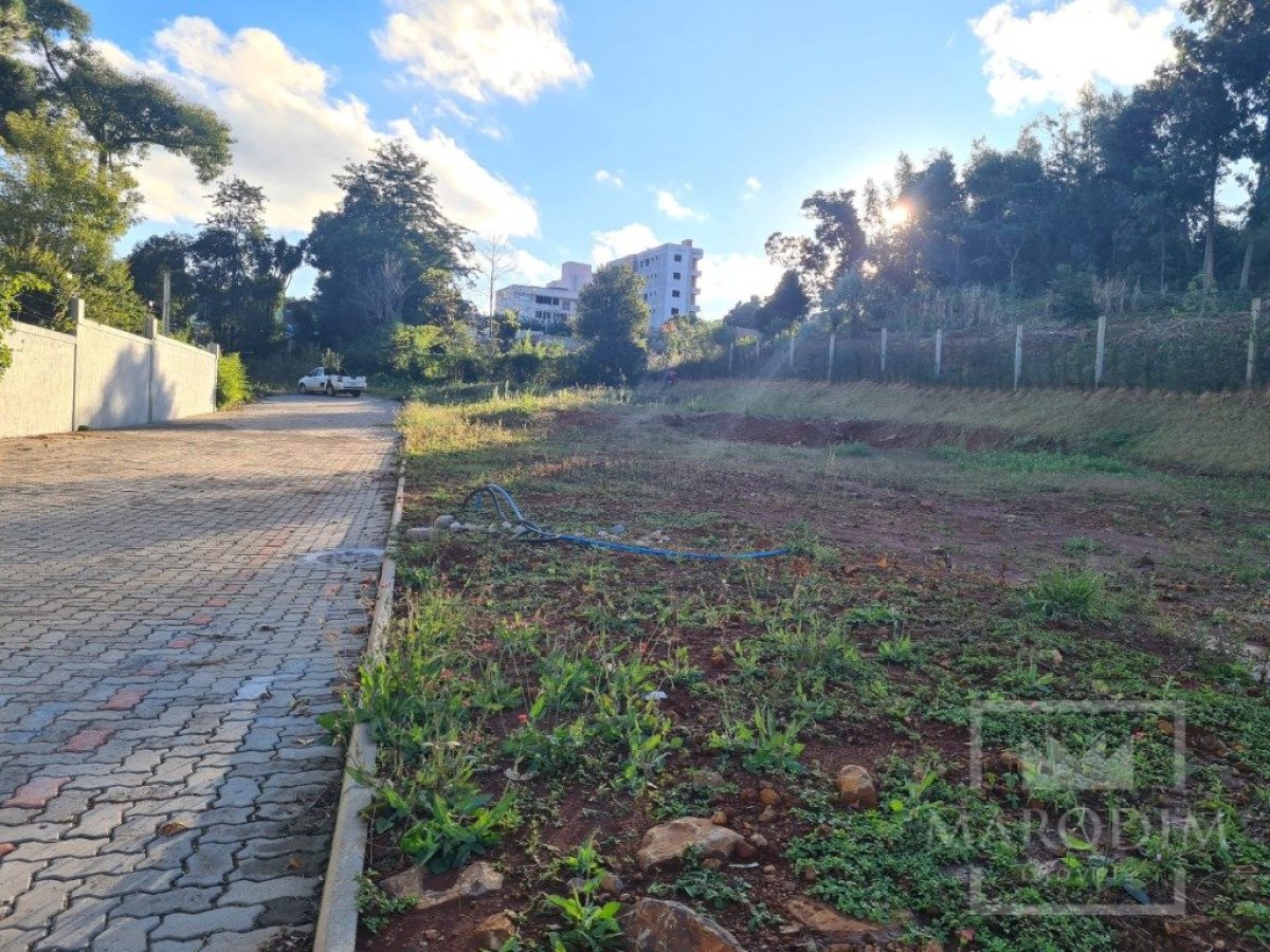 Terreno com 323m², Nao suíte, no bairro Jardim do Sol em Marau