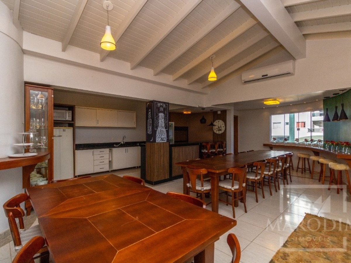 Apartamento com 82m², 2 dormitórios, Sim suíte, 2 vagas, no bairro Centro em Marau