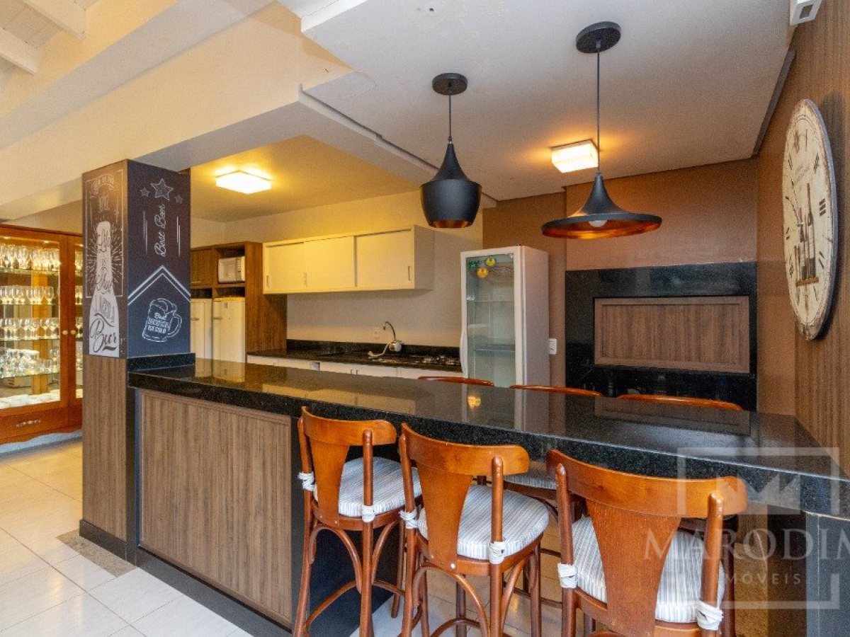 Apartamento com 82m², 2 dormitórios, Sim suíte, 2 vagas, no bairro Centro em Marau