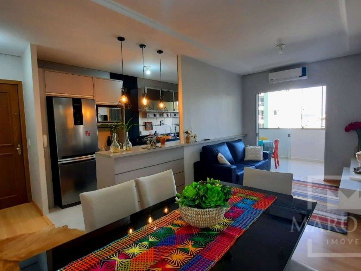 Apartamento com 82m², 2 dormitórios, Sim suíte, 2 vagas, no bairro Centro em Marau