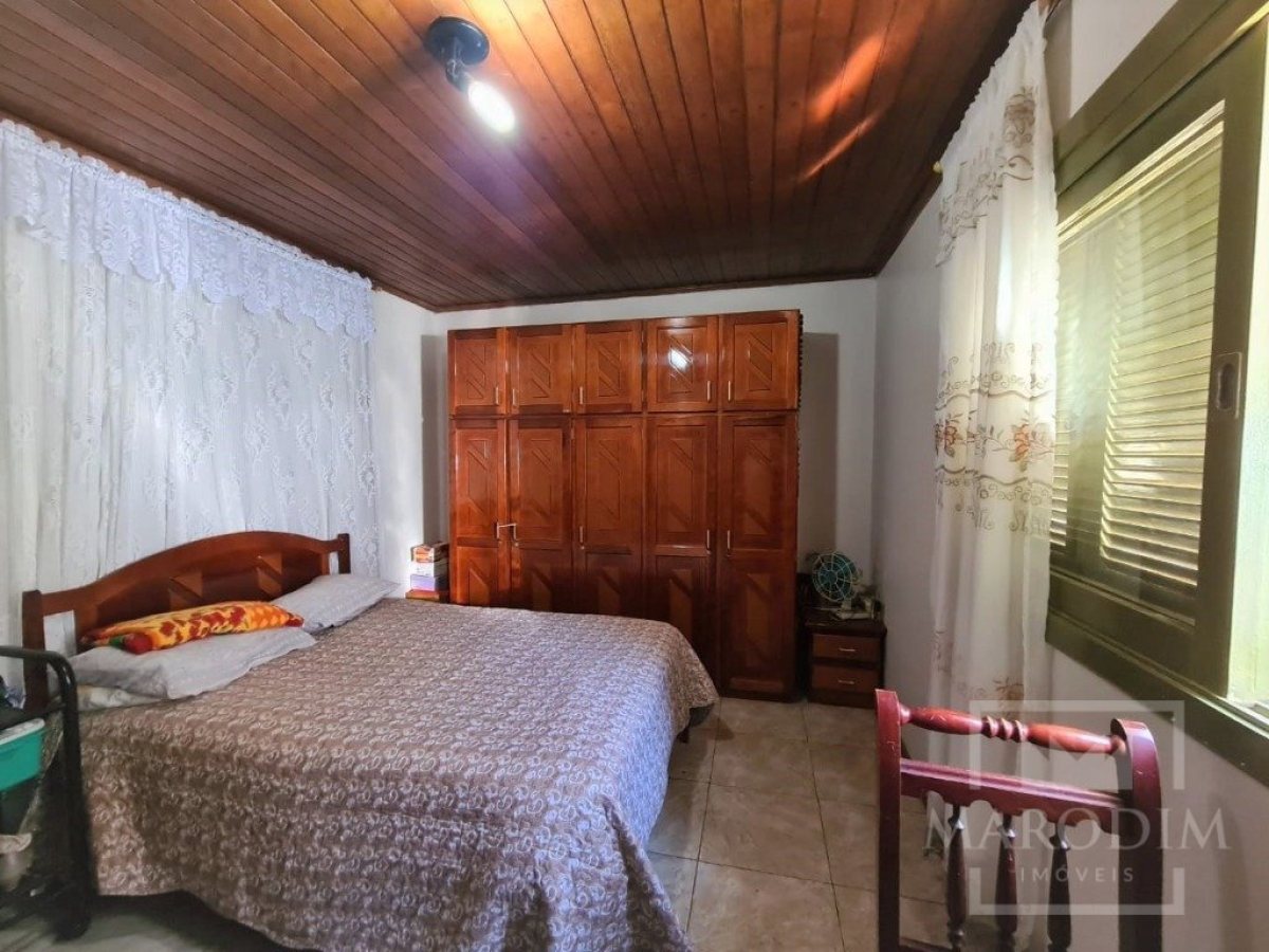 Casa com 153m², 3 dormitórios, Nao suíte, 1 vaga, no bairro Alberto Borella em Marau