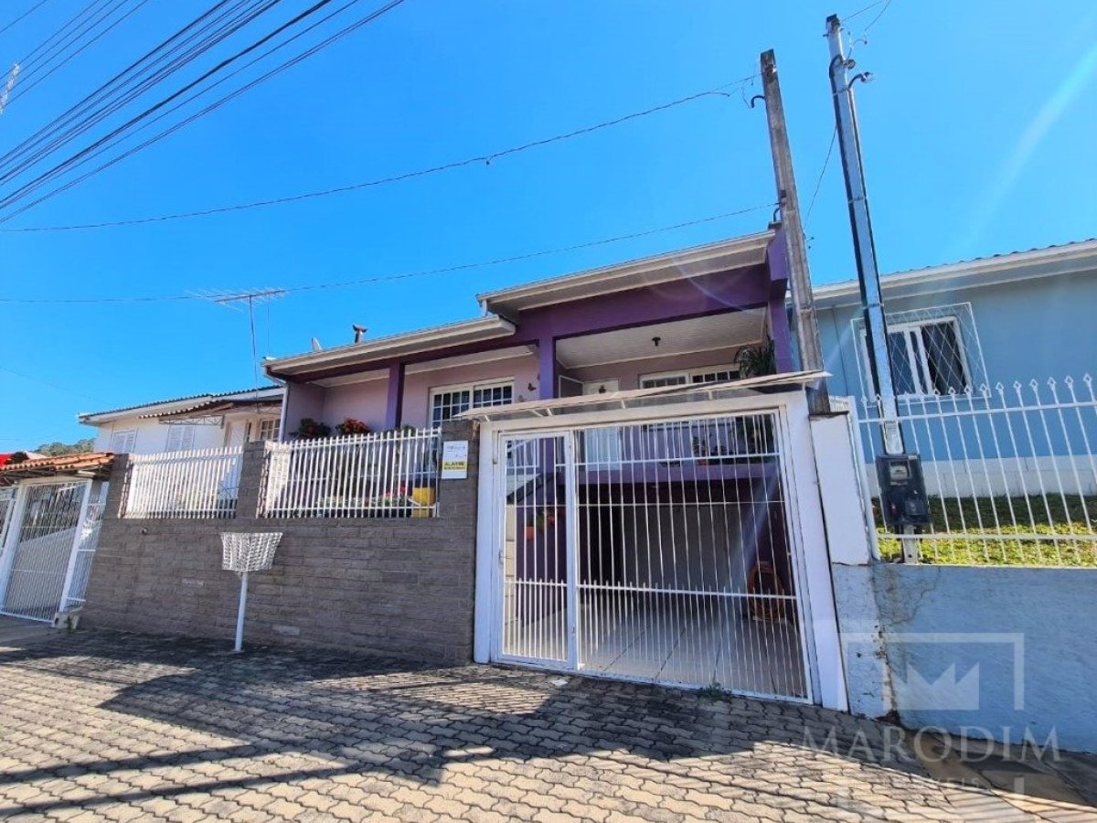 Casa com 153m², 3 dormitórios, Nao suíte, 1 vaga, no bairro Alberto Borella em Marau