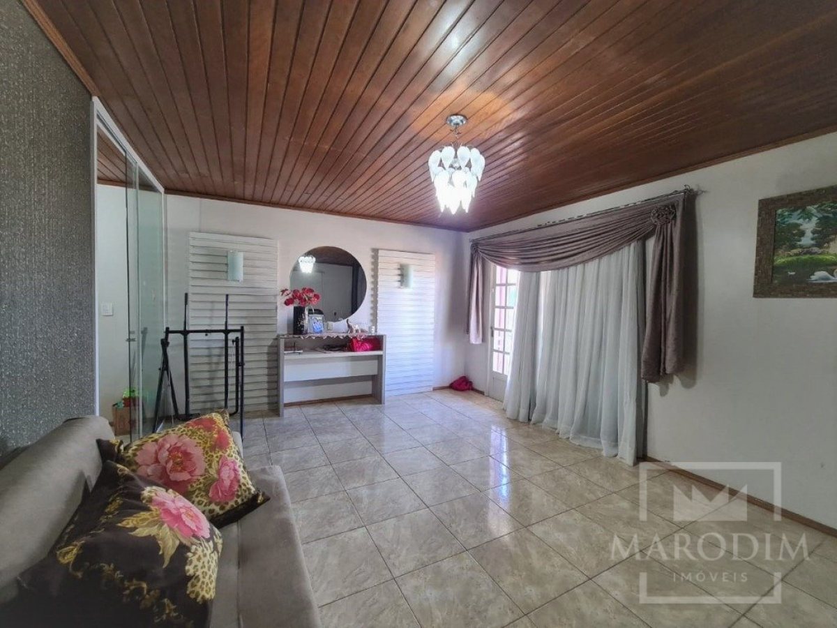 Casa com 153m², 3 dormitórios, Nao suíte, 1 vaga, no bairro Alberto Borella em Marau