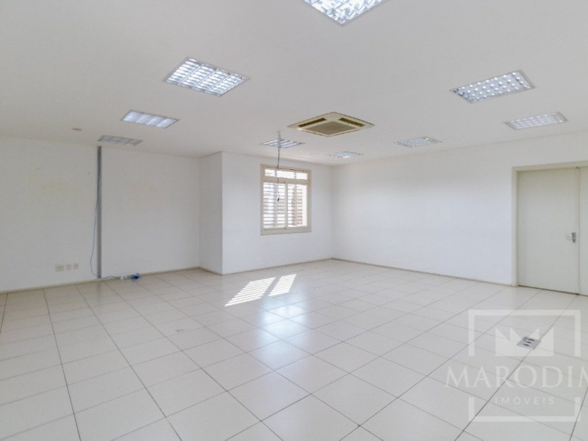 Salas/Conjuntos com 750m², Nao suíte, no bairro Centro em Marau