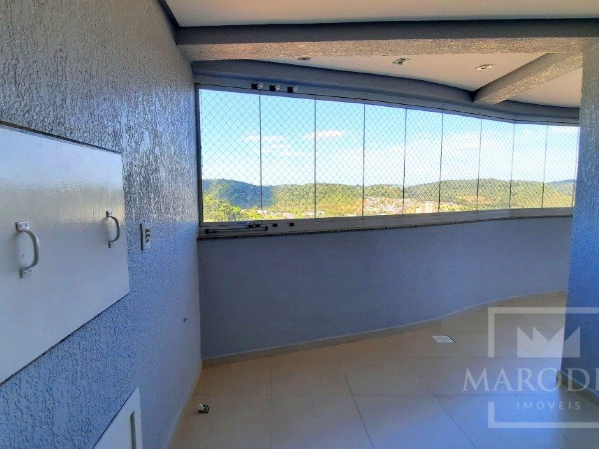 Apartamento com 158m², 3 dormitórios, Sim suíte, 2 vagas, no bairro Centro em Marau