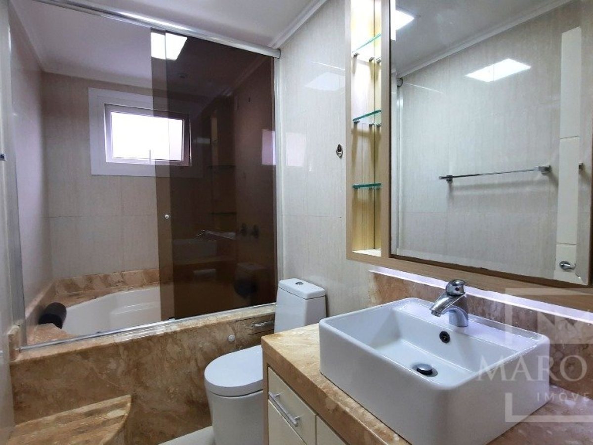 Apartamento com 158m², 3 dormitórios, Sim suíte, 2 vagas, no bairro Centro em Marau