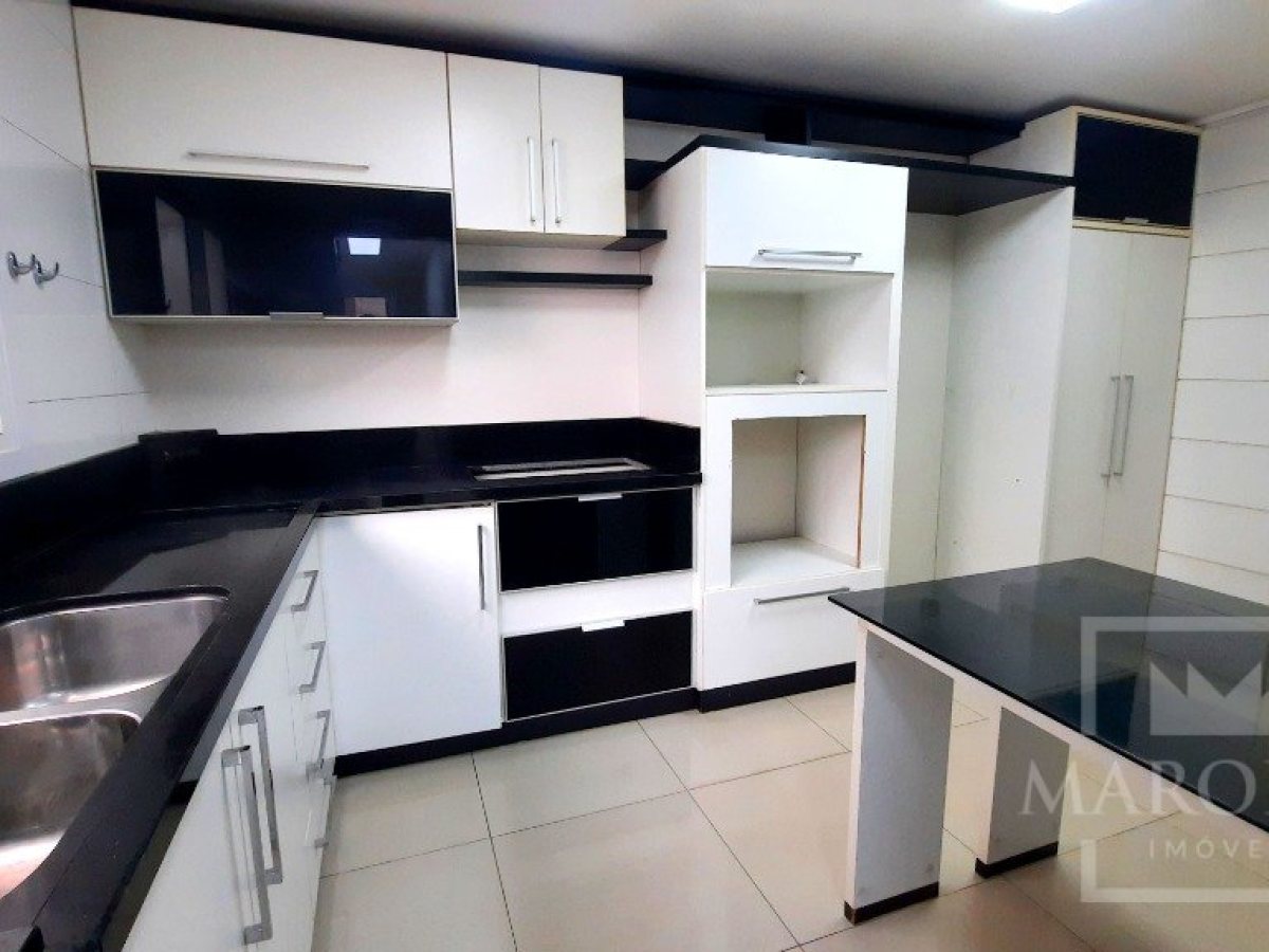 Apartamento com 158m², 3 dormitórios, Sim suíte, 2 vagas, no bairro Centro em Marau