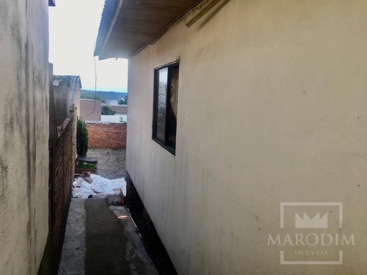 Casa com 140m², 3 dormitórios, Nao suíte, 1 vaga, no bairro Santo Expedito em Marau