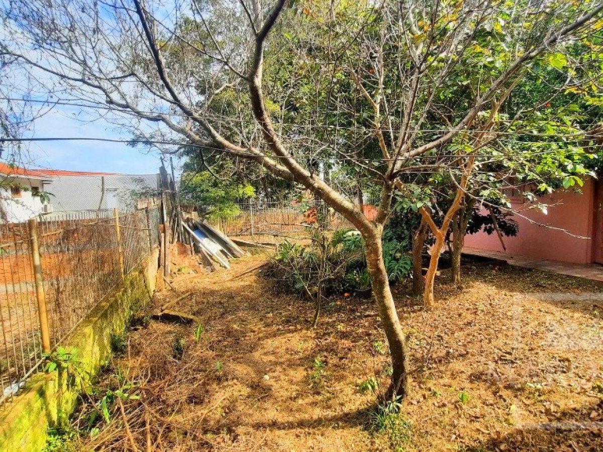 Casa com 83m², 3 dormitórios, Nao suíte, 2 vagas, no bairro Loteamento Busnello em Marau