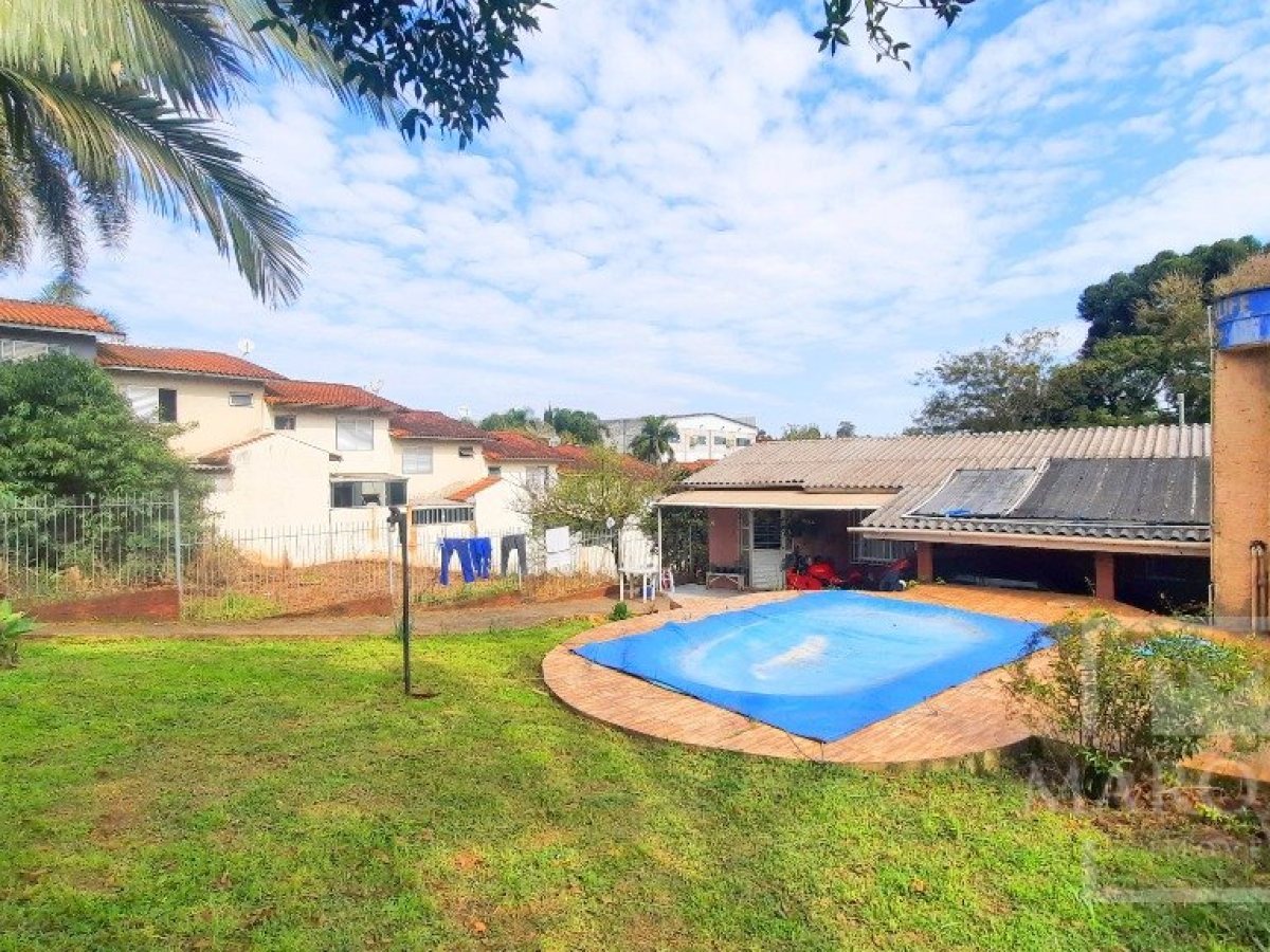 Casa com 83m², 3 dormitórios, Nao suíte, 2 vagas, no bairro Loteamento Busnello em Marau